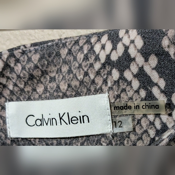 Calvin Klein, NWT, Gray, Snakeskin Print, Belted Sheath Dress, Size 12 - Picture 4 of 14